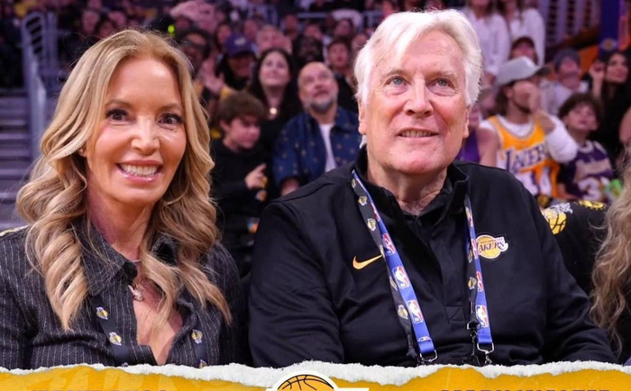 开云下载-NBA名记曝光湖人巴斯家族内斗细节！珍妮・巴斯还是太强了|乔伊|杰西|兄弟姐妹|洛杉矶湖人队|杰西-巴斯_新浪体育_新浪新闻