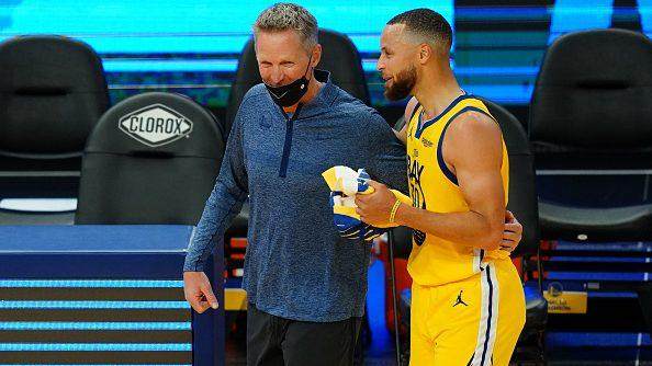 开云下载-勇士季前赛五连胜收官 夏季引援再度点燃疯狂进攻