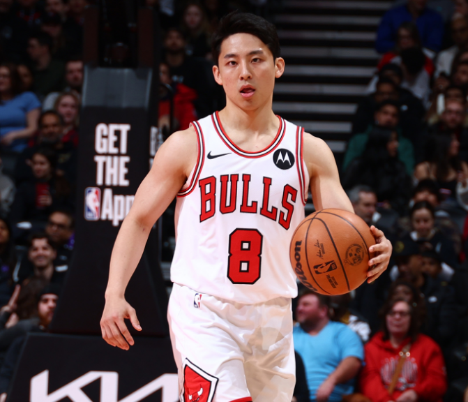 开云网站-河村勇辉7助攻追平生涯最高！猛龙送公牛3连败 莺歌33+6+6